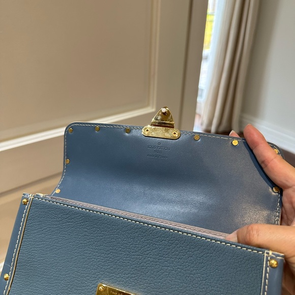 Louise Vuitton goat skin sachet, - Picture 3 of 4